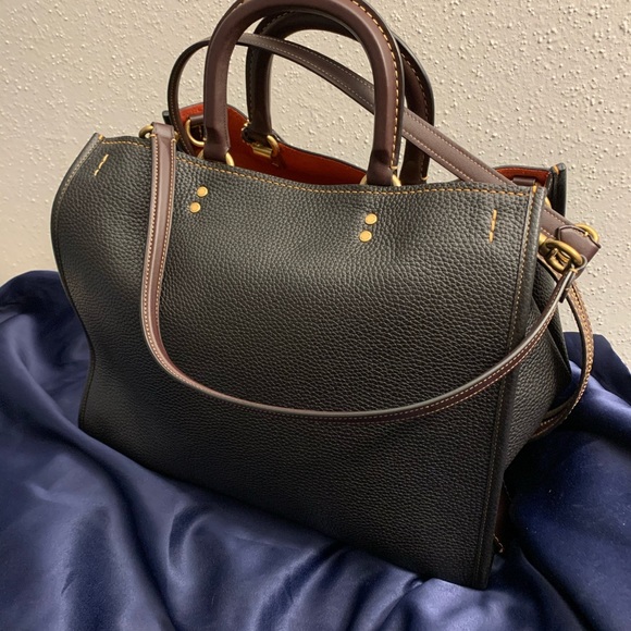 Coach Rogue 36 - Picture 2 of 15